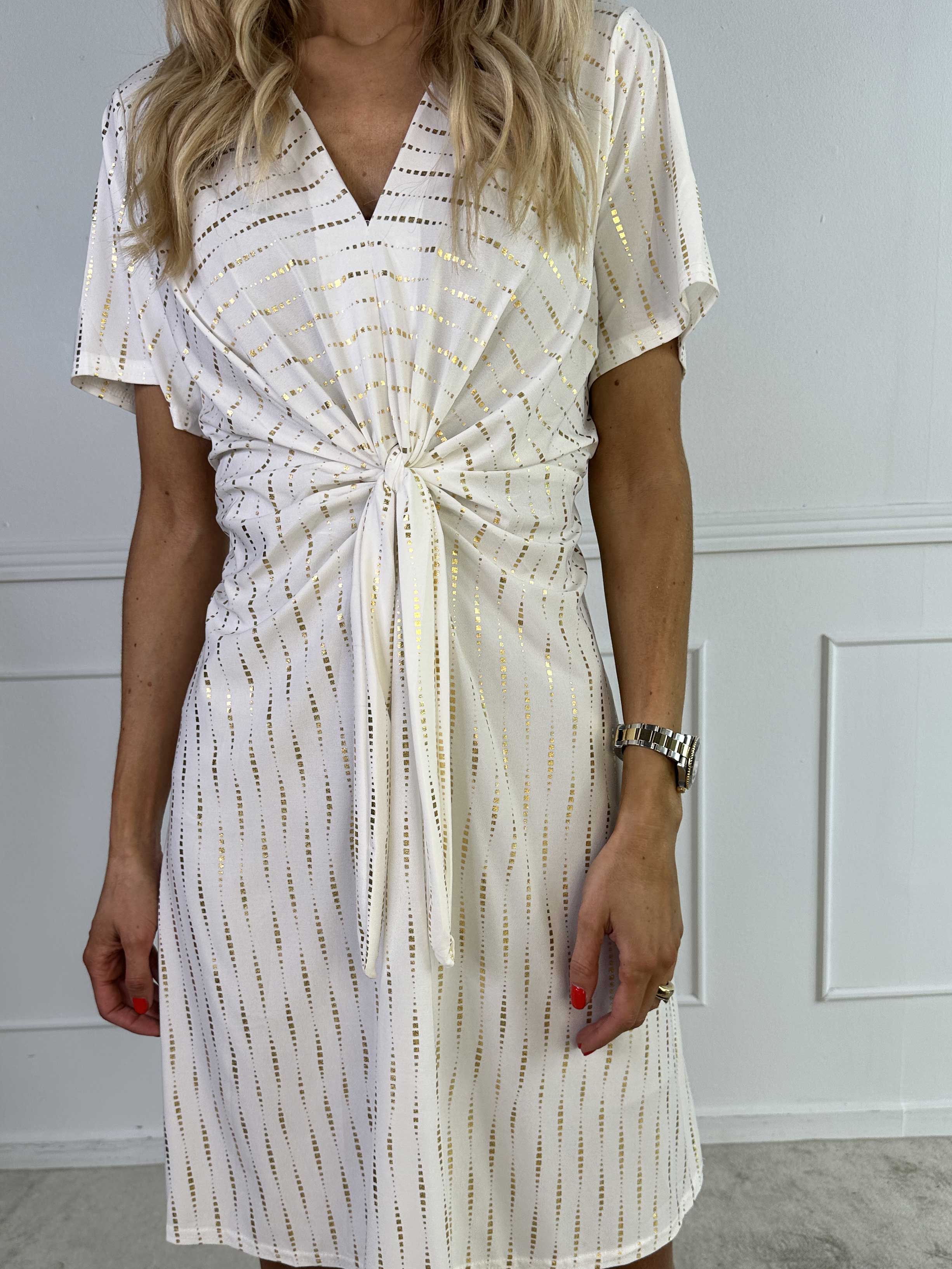 Molly Dot Pattern Short - Kjole i elastisk stof med knudedetalje og guld print